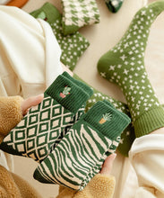 Load image into Gallery viewer, Autumn And Winter Green Embroidered Plant Warm Mid Calf Socks