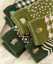 Load image into Gallery viewer, Autumn And Winter Green Embroidered Plant Warm Mid Calf Socks