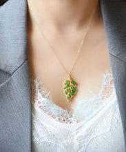 Load image into Gallery viewer, Beautiful Green Jade Zircon Leaf Pendant Necklace