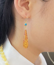 Load image into Gallery viewer, Beautiful Orange Amber Water Drop Drop Earrings