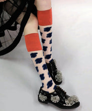 Load image into Gallery viewer, Fashion Floral Jacquard Hollow Out Cotton Mid Calf Socks