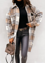 Load image into Gallery viewer, Loose Khaki Peter Pan Collar Pockets Plaid Woolen Coat Fall