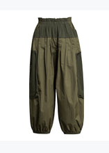 Load image into Gallery viewer, Natural Army Green Pockets Patchwork Cotton Lantern Pants Summer