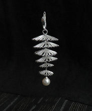 Load image into Gallery viewer, Oversize Silk Sterling Silver Pearl Tree Drop Earrings