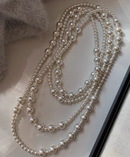 Load image into Gallery viewer, Simple White Pearl Graduated Bead Necklace