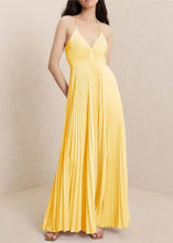 Load image into Gallery viewer, Slim Fit Yellow V Neck Wrinkled Cotton Spaghetti Strap Dress Sleeveless