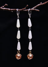 Load image into Gallery viewer, Stylish White Pearl Tassels Long Drop Earrings