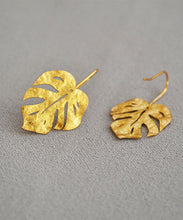 Load image into Gallery viewer, Vintage Gold Leaf Shape 14K Gold Copper Stud Earrings