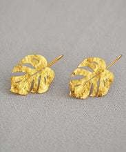 Load image into Gallery viewer, Vintage Gold Leaf Shape 14K Gold Copper Stud Earrings