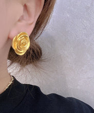 Load image into Gallery viewer, Vintage Gold Metal Rose Stud Earrings