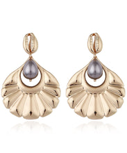 Load image into Gallery viewer, Retro Grey Overgild Alloy Shell Pearl Water Drop Drop Earrings