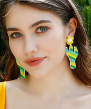 Load image into Gallery viewer, Women Hand Knitting Rice Ball Little Daisy Cactus Drop Earrings